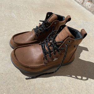 Lems women’s waterproof Boulder boot 8.5